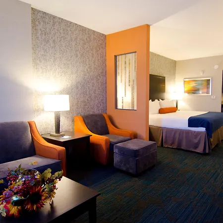 Holiday Inn Express Hotel & Suites Knoxville By Ihg Exterior photo