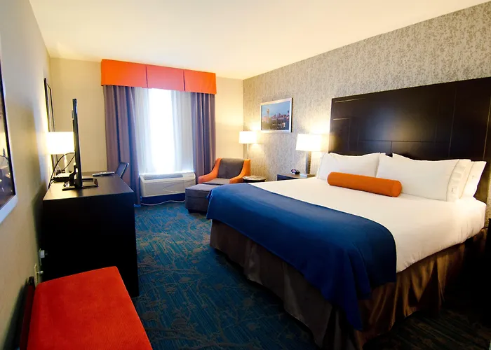 Holiday Inn Express Hotel & Suites Knoxville By Ihg