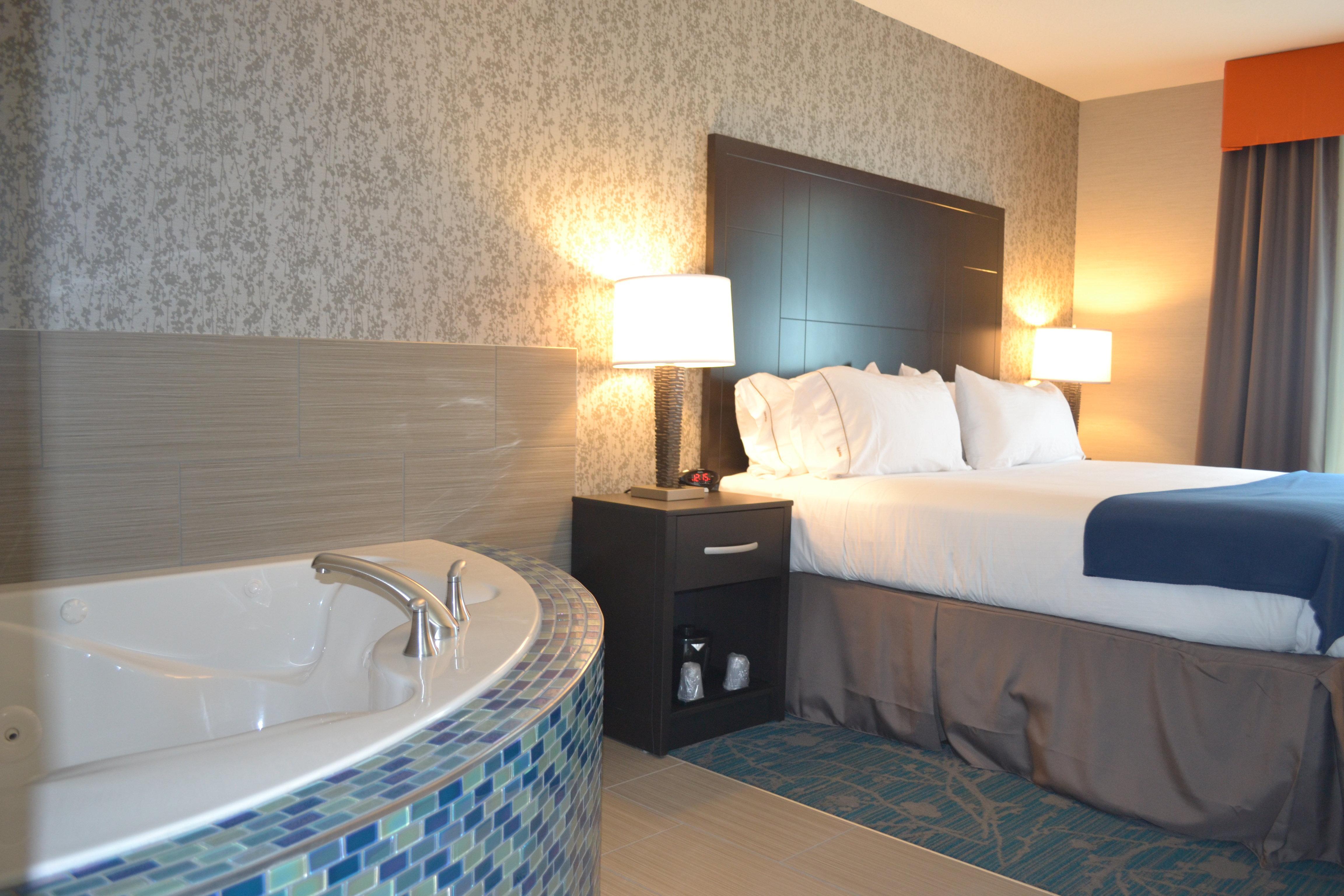 Express & By Ihg Hotel